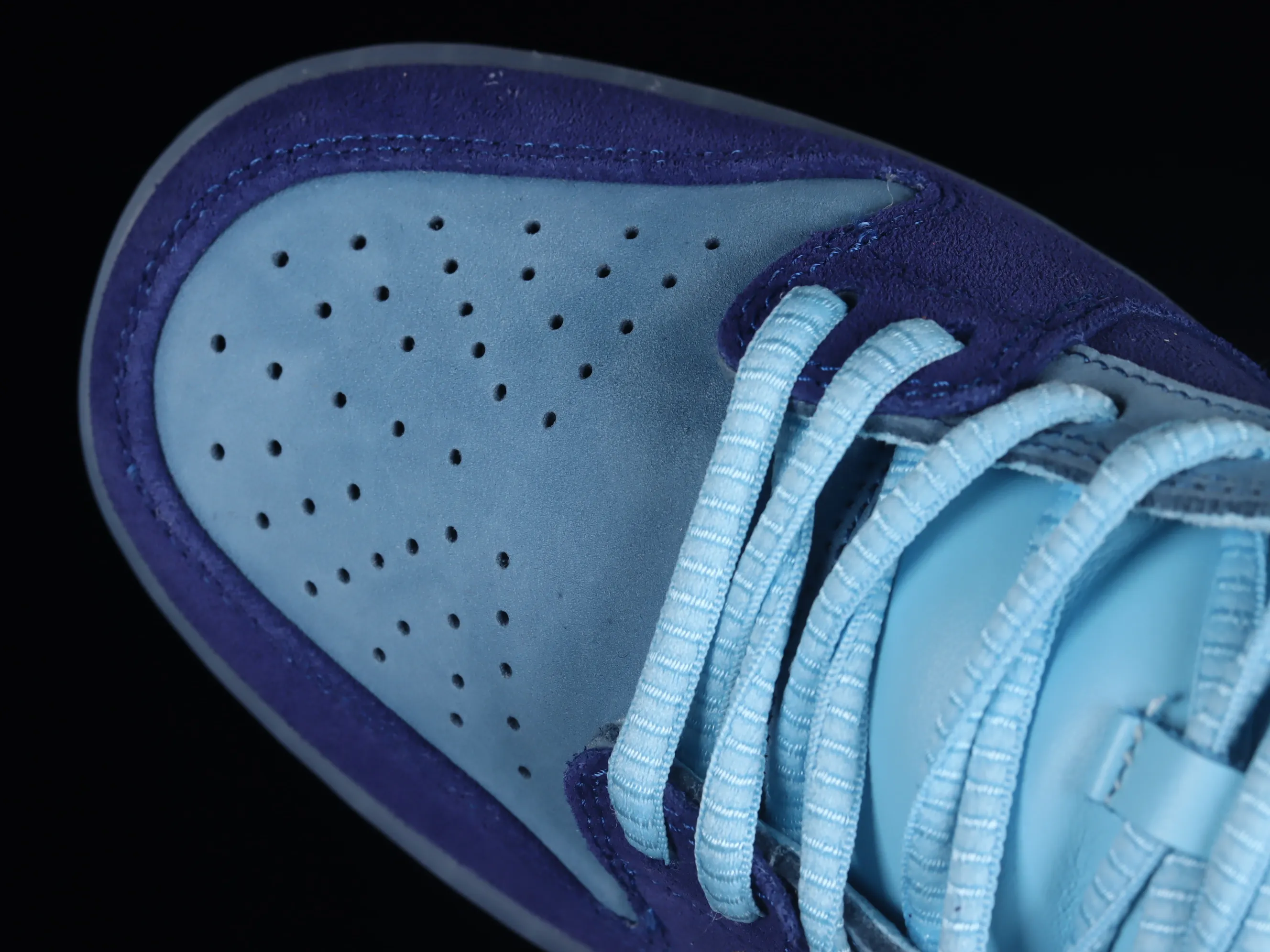 All Categories Nk SB Dunk Series Nk SB Dunk Low Low-top sneakers Run The Jewels x Nk SB Dunk Low joint model SB low-top casual sneakers DO9404-400